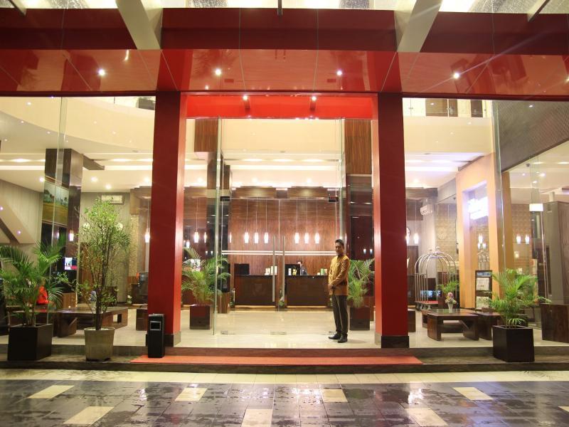 โรงแรมโรดิทา บันจาร์บารู บันจาร์มาซิน ภายนอก รูปภาพ
